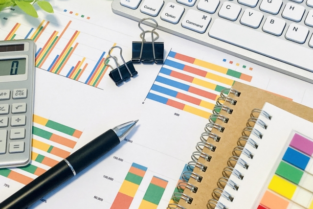 マーケティングの視点から最適なターゲットを選定